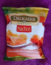Чипсы Delicados Nachos кукурузные с кусочками лука и морской солью