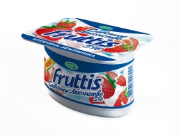 Йогурт Campina Fruttis 5% "Сливочное лакомство" Клубника-земляника