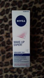 Крем для кожи вокруг глаз Nivea Make-up expert для чувствительной кожи