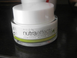 Крем для лица Avon Nutra Effects "Баланс" SPF 15 с экстрактом семян чиа и матирующей пудрой