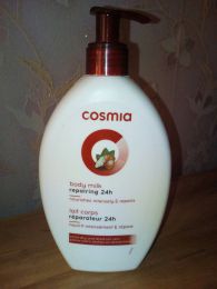 Молочко для тела Cosmia с маслом ши восстанавливающее