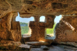 Пещерный город Чуфут-Кале (Крым)