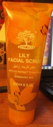 Скраб для лица "Body first" lily facial scrub для нормальной и сухой кожи
