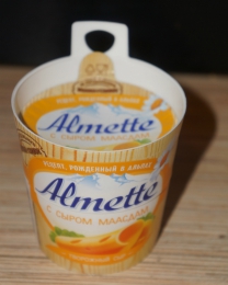 Творожный сыр Hochland Almette с сыром маасдам