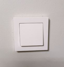 Выключатель одноклавишный Systeme Electric AtlasDesign ATN 440161
