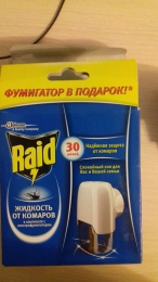 Жидкость от комаров Raid "30 ночей" в комплекте с элетрофумигатором