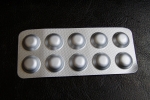 Упаковка обезболивающих таблеток "Кеторол"