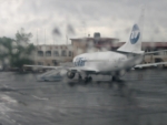 Аэропорт Рощино в Тюмени, дождь