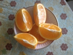 Ну, а тут видно, что апельсинки состоят из долек