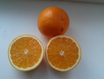 апельсин в разрезе.