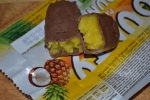 Шоколадный батончик Bounty Райский ананас ограниченная серия, начинка