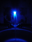 синяя подсветка - если вода холодная