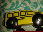 желтый паровоз