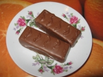 Шоколадный батончик Snickers с семечками. Две конфеты