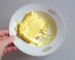 Спред сливочно-растительный "Жайлау" сливочный вкус 70% Масло-Дел. Растаяло...