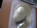 йогурт с ложке