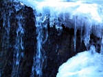 Камышлинский водопад в снегу