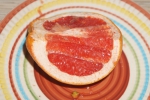 Грейпфрут употреблять по половинке