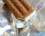 Эскимо сливочное с маком и кунжутом Смак в карамельной глазури без упаковки