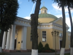 Свято-Михайловская церковь в Лиде. Вид справа от храма