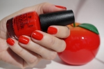 OPI I Stop for red на ярком солнце