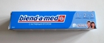 зубная паста Blend-a-med в упаковке