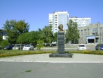 Памятник Высоцкому. Общий вид.