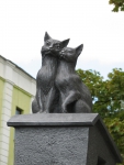 Скульптура "Старый город" в Бресте. Кошки