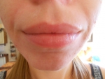 губы после нанесения помады
