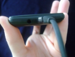 Смартфон ZTE Blade A3  в черном цвете разъемы для зарядки и наушников
