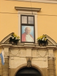 Улица Францисканская в Кракове. Портрет Папы