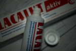 зубная паста Lacalut Aktiv - обычный тюбик с отвинчивающейся крышкой