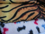 Швы на тигровом одеяле