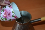 Приготовление кофе в джезве (турке, кофеварке) медной "Виноград" 600 мл ИП Кулешов