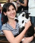 Дочка с Боней-подростком на  выставке котов
