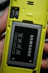 Мобильный телефон Samsung SM-B310E - симка, карта памяти, аккумулятор на своих местах