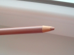 Контурный карандаш.