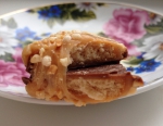 Конфеты с печеньем и арахисом "Шоко Бар" Акконд в разрезе