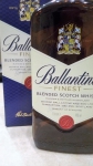 Ballantines виски.