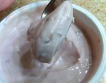 Йогурт высокобелковый "Epica" с гранатом и малиной 4,8% : консистенция