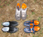 Три модели Megamok для разных времён года, два поколения обуви. Вид сверху