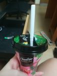 Йогурт-мороженое с трубочкой