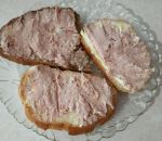 Бутерброды с маслом и паштетом