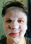 укрепляющая маска для лица LAF с подтягивающим эффектом с коллагеном нанесенная на мой фейс