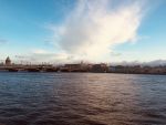 Нева со стороны Васильевского острова в феврале