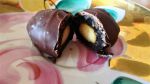Шоколадные конфеты Акконд "Леди ночь с черносливом" - конфета в разрезе