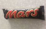 Шоколадный батончик Mars.