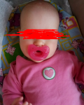Пустышка во рту у ребенка 7 месяцев