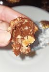 Начинка: цельный лесной орех, тонкая вафелька с шоколадно-ореховым кремом