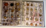 В основном я коллекционирую монеты из разных стран